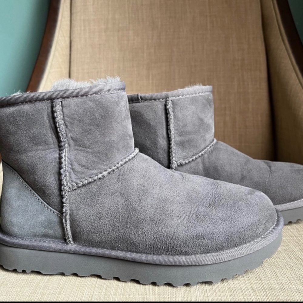UGG classic II mini boots